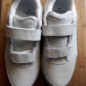 Brooks addiction womens size 10M v-strap